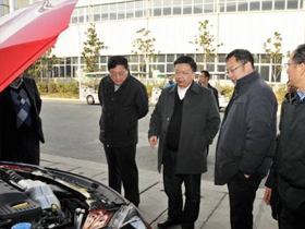 �����и��г���������С��һ�е�ΰ�ײ���������