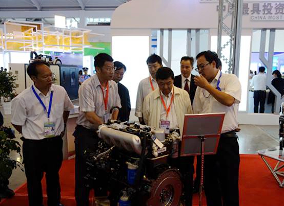 ��ͨ����   ��δ�� ����ΰ�ײ�������չ���Ľ��й�����չ����