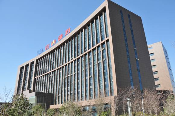 �г�δ�� �������С���ΰ�ײ��������ַ��辶���Ľ׶β�Ʒ�з�