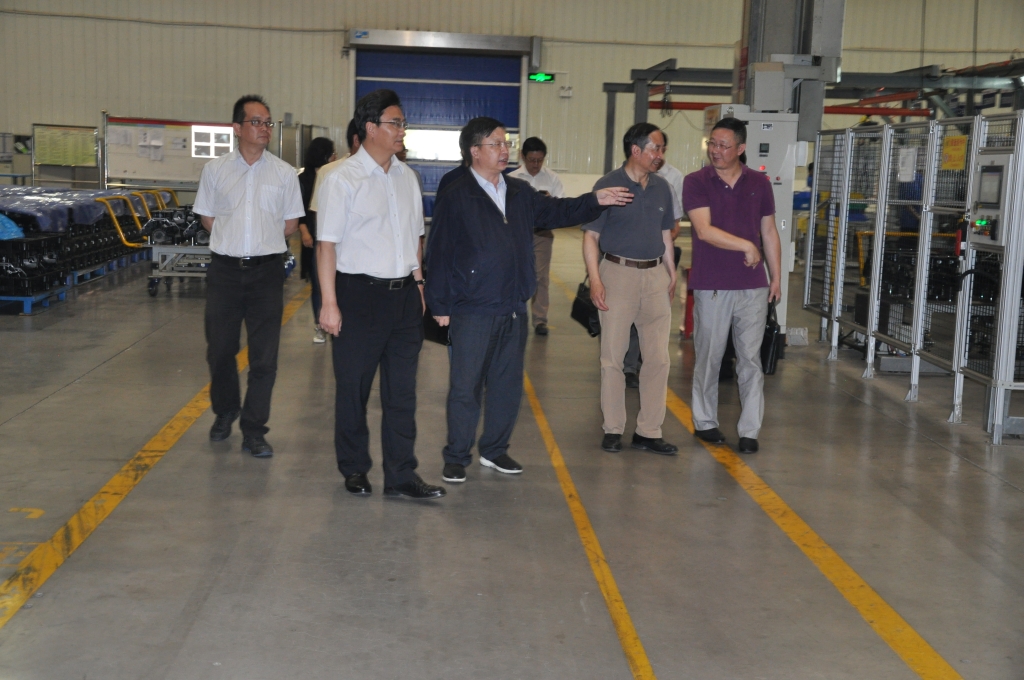 ����ʡ��������������ʡ��һ�е���ΰ�ײ�