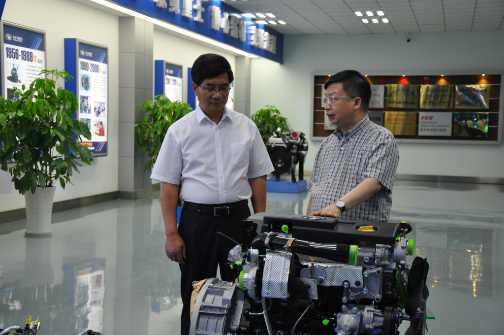 ����ʡ��������������ʡ��һ�е���ΰ�ײ�