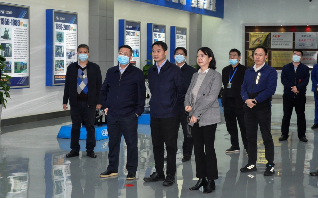 ������ί��ί�ΰһ�е�����ΰ�ײ������������޹�˾��չ����